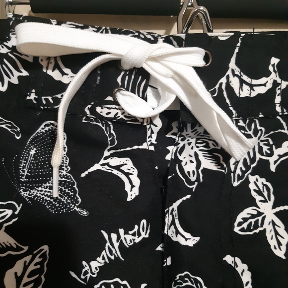 Island Haze | Unique butterfly motif swim shorts - Picture 4 of 8